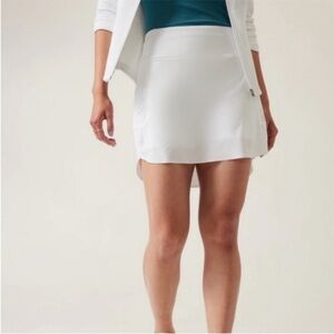 Athleta White Run With It Skort Skirt Sz. MEDIUM